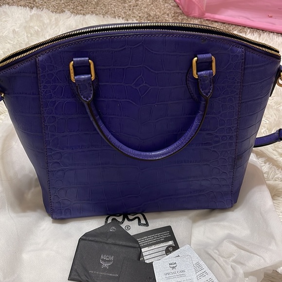 Authentic MCM crossbody - Picture 2 of 16